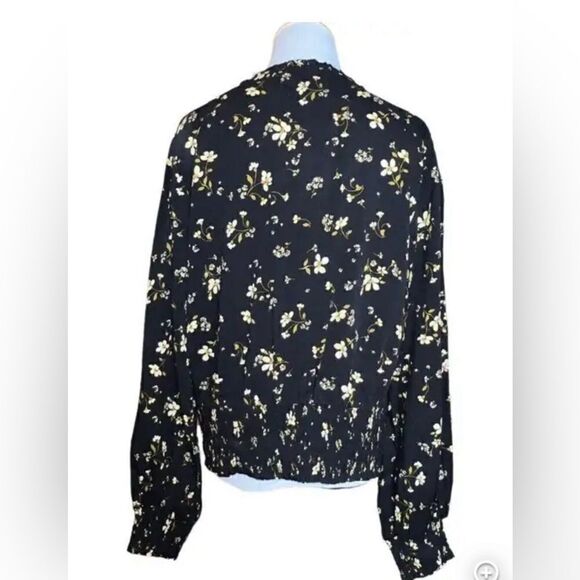 NWT Lost + Wonder Plus Size Daisy Floral Black Long Sleeve Crop Top - Size 1XL - Picture 4 of 7